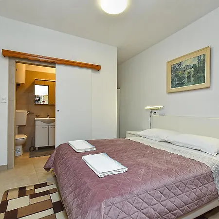 2150 Guest house *