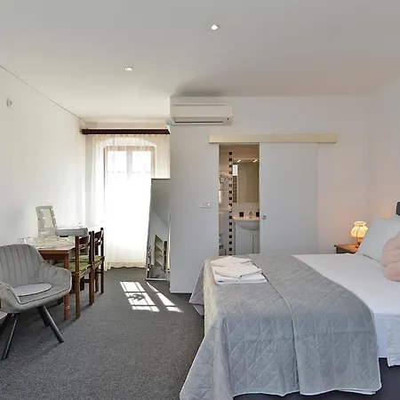 Guest house 2150
