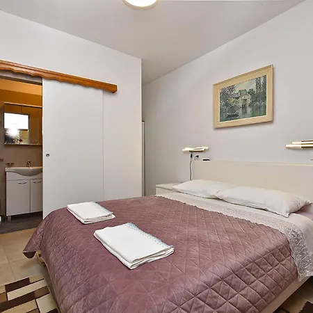 2150 Guest house Bale