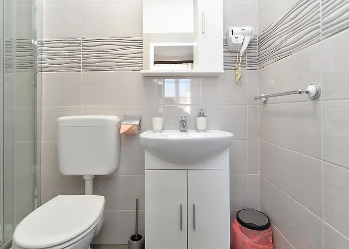 2150 Gostinjska kuća