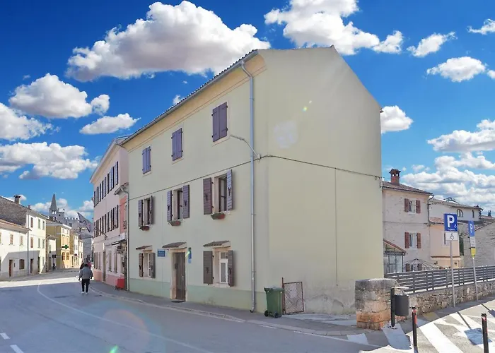 2150 Gostinjska kuća