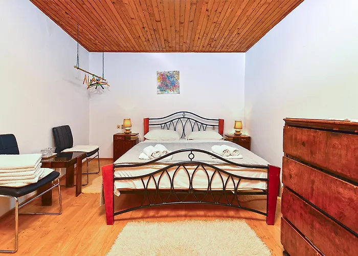 2150 Gostinjska kuća Bale